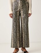 Karl Lagerfeld pantaloni pentru femei
