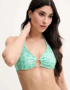 Melissa Odabash sutien de baie