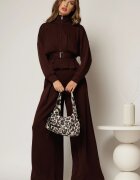  Compleu bordo cu jacheta si pantaloni evazati cu pliuri