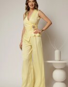  Compleu dama galben din satin cu bluza cu dantela la decolteu si pantaloni