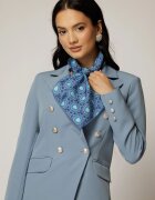  Esarfa albastra cu imprimeu in nuante discrete de bleu si mov
