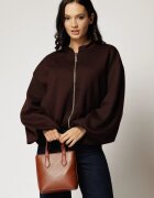  Geaca maro tip bomber din jerse cu buzunare si inchidere cu fermoar