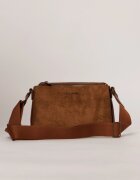  Geanta smart casual maro camel cu finisaj neted si catifelat