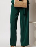  Pantaloni Alexia verzi cu croiul drept si inchidere cu copci