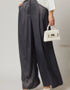  Pantaloni dama gri din satin cu croi larg