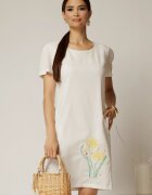  Rochie alba din in cu flori brodate si croi drept