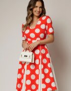  Rochie DY Fashion corai cu buline mari si pliuri ample in contrast