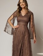  Rochie DY Fashion maro din dantela cu maneci lungi crapate si decolteu in V