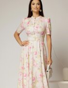 Rochie DY Fashion midi cu imprimeu roz in clos din triplu voal cu nasturi la bust si curea in talie