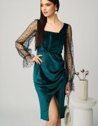 Rochie eleganta din catifea verde cu maneci din tull cu buline