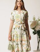  Rochie ivory cu print zig-zag verde in clos cu cordon in talie