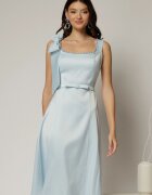  Rochie midi bleu de ocazie din satin cu perle la decolteu