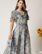  Rochie midi bleu din voal cu floricele albastre in clos cu volanase la bust
