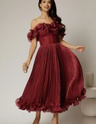  Rochie midi bordo in clos din voal satinat cu volanase la bust si la baza