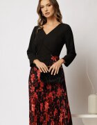  Rochie midi neagra cu decolteu V si fusta plisata cu imprimeuri