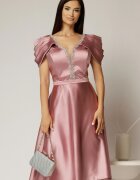  Rochie midi roz din tafta cu aplicatii la decolteu si pliuri la maneci