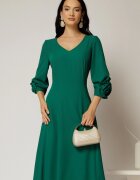  Rochie midi verde din triplu voal cu trandafiri la maneci si decolteu V