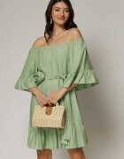  Rochie verde fistic din vascoza cu volan la baza si maneci trei sferturi