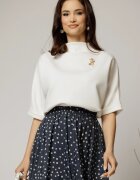  Tricou alb cu brosa si croi lejer cu adaos de viscoza
