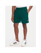 adidas Pantaloni sport barbati - scurti - verde