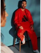 adidas Sportswear Tricou cu decolteu la baza gatului si imprimeu logo - Negru/Rosu vermillion
