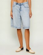 Armani Exchange De blugi bermudy J42 | Relaxed fit