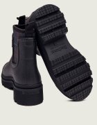 Barbour Caloși Cynthia