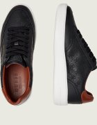 Guess Sneakers Yujen2