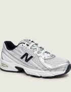 New Balance Sneakers U740