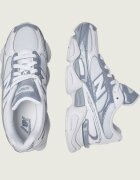 New Balance Sneakers U9060