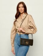 Pinko De piele geantă poștaș/poșetă plic CLICK SOFT HORIZONTAL CLASSIC