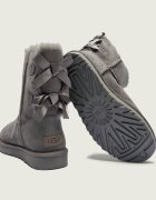 UGG Bocanci Bow II | shearling | zamsz