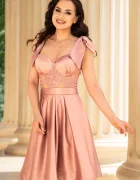Chanttal Rochie de ocazie roz in clos Aylin cu dantela si fundite pe umeri