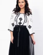Effect Bluza alba tip ie din vascoza cu broderie traditionala neagra