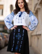 Effect Bluza alba traditionala cu motivul rombului si tulle albastru