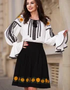 Effect Bluza tip ie alba cu motive traditionale florale galbene