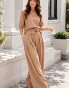 Effect Compleu dama bej din vascoza cu pantaloni evazati