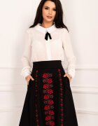 Effect Fusta eleganta dama accesorizata cu broderie rosie