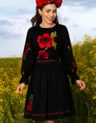 Effect Fusta neagra in clos accesorizata cu broderie traditionala
