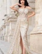 InPuff Rochie de lux Goddess aurie cu sclipici si trena pe o parte