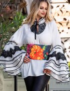 Legendaria Bluza de contesa pretioasa alba cu volane din organza si dantela