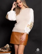 Lehel Pulover dama din lana merino bej cu maneci brodate cu bujori crem