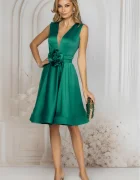 Pretty Girl Rochie de ocazie eleganta verde in clos cu floare in talie