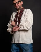 Traditional Ie a barbati bej Marius din bumbac brodata cu simbolul stelei