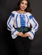 Traditional Ie a din bumbac alba cu broderie albastra cu motive geometrice