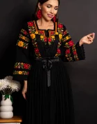 Traditional Ie a Floare de Bucovina cu broderie viu colorata
