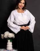 Traditional Ie bucovineana alba din bumbac Panseluta cu broderie florala