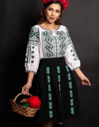 Traditional Ie dama alba Corina din bumbac cu broderie verde