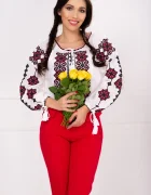 Traditional Ie populara Liliana cu motive e