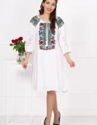 Traditional Rochie a alba Aura cu flori brodate si maneci perforate
